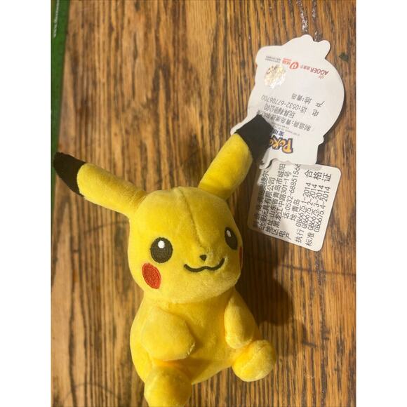 NWT Pokemon Pikachu Aoger 4” Pikachu Plush RARE Asia Only Exclusive G9 - Picture 4 of 7